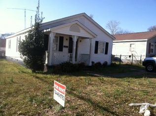 2001 Brewton Dr, Charlotte, NC 28206