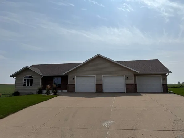 127 Pleasant View Dr, Ireton, IA 51027