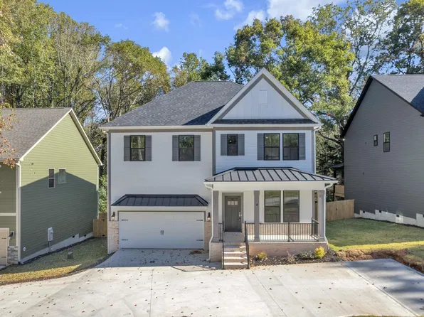 4 Henderson Dr, Travelers Rest, SC 29690