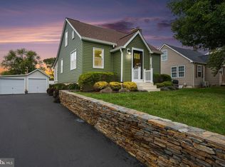 758 N Houcksville Rd, Hampstead, MD 21074