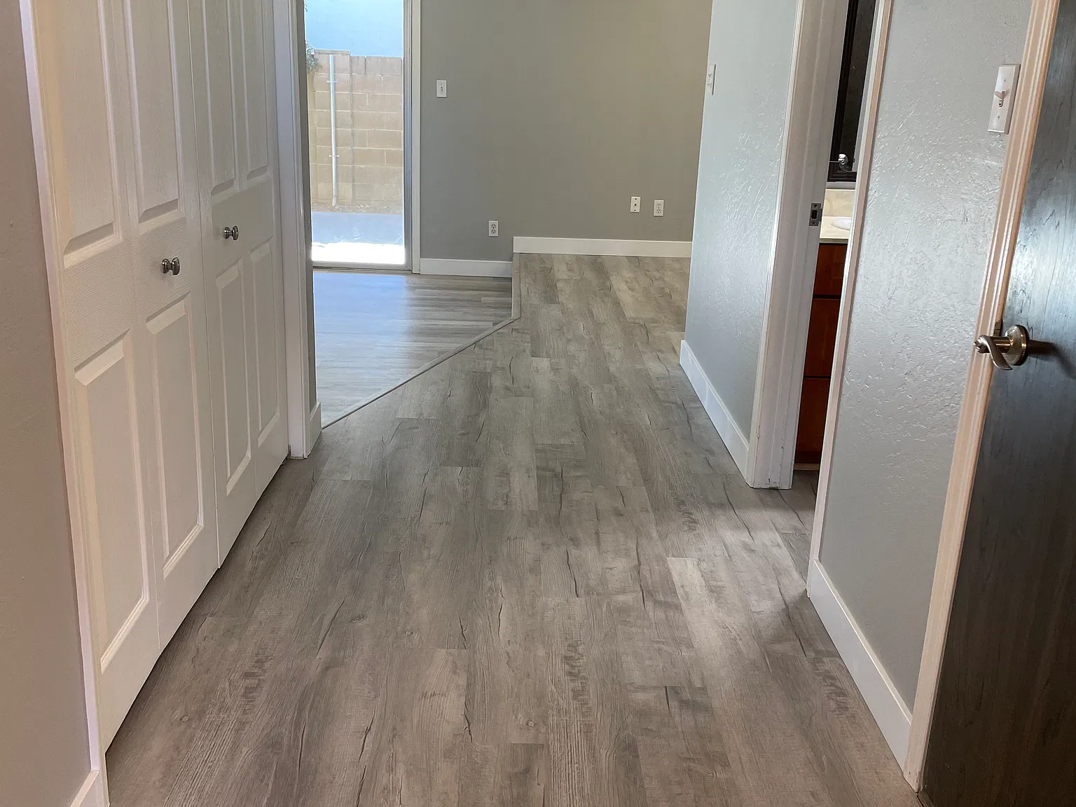 2 bed, 1000 sqft, $2,000 — Photo 4