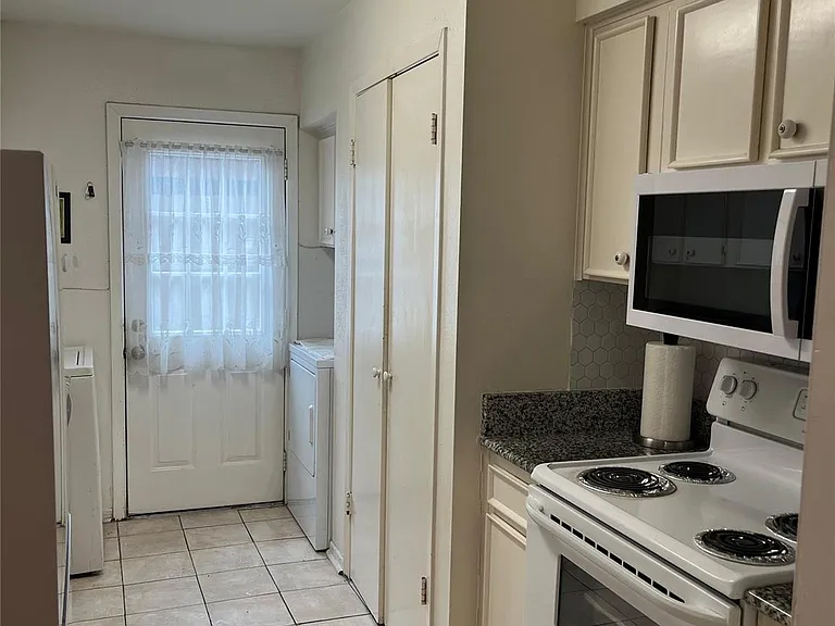 515 Tallowood Rd #55 — Photo 10