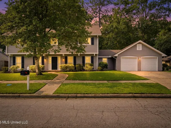 3010 Raphael Dr, Hattiesburg, MS 39402