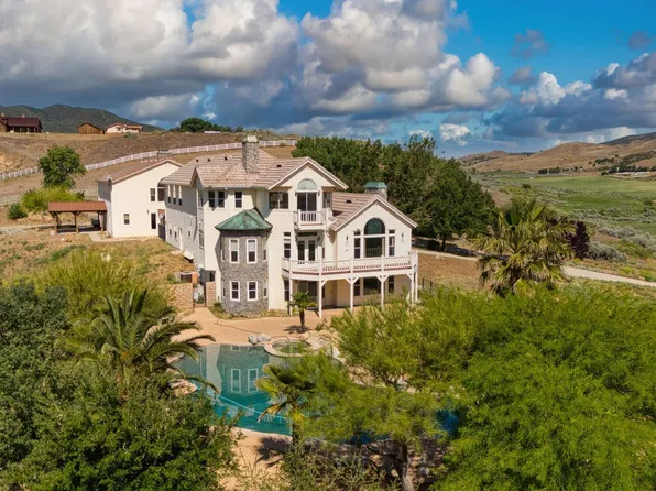 9250 Elizabeth Lake Rd, Leona Valley, CA 93551