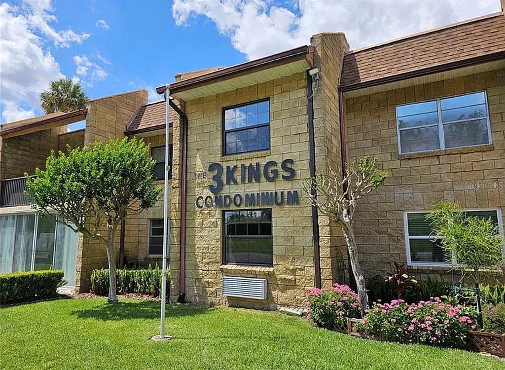 2 bed, 2.0 bath, 1148 sqft, $1,100 — Photo 1