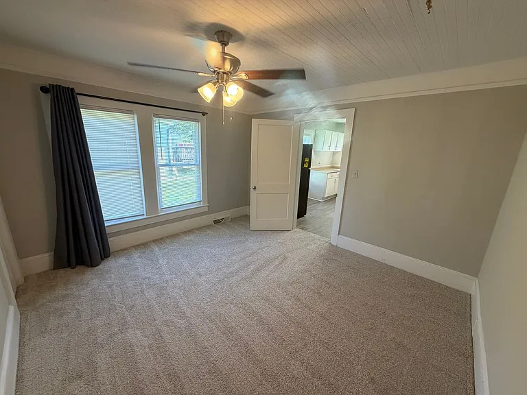 918 Laura Ave — Photo 13