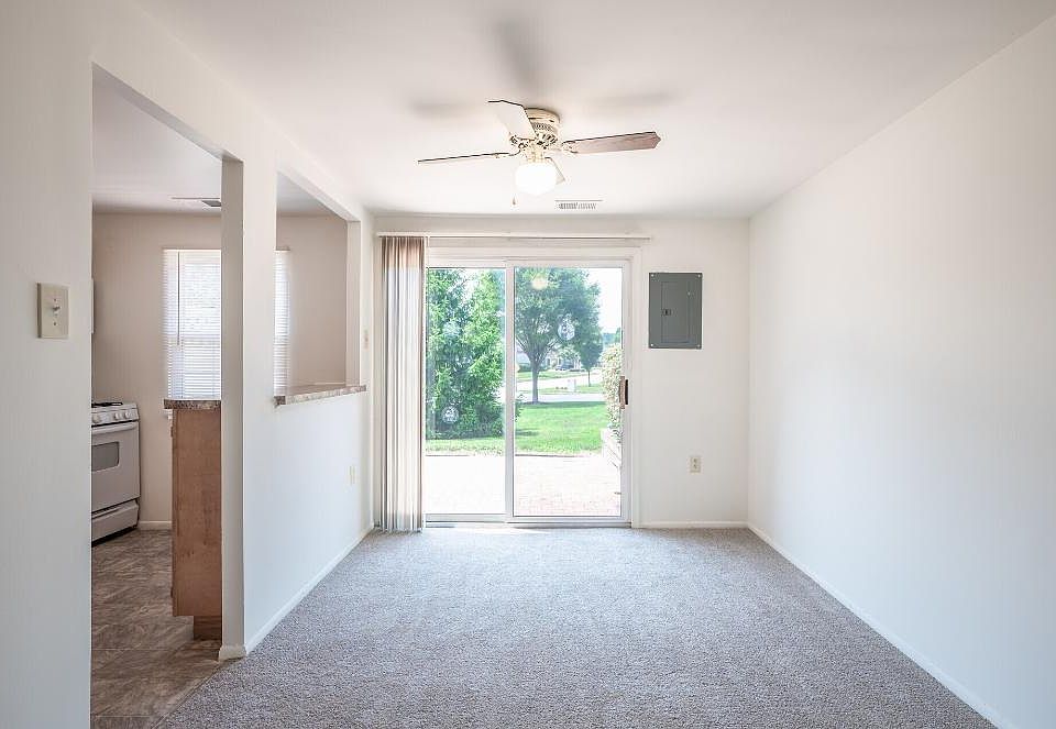 1st image of 1809 Pine Grove Ct #1809