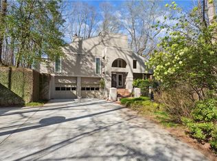 325 Park Glen Point, Atlanta, GA 30327