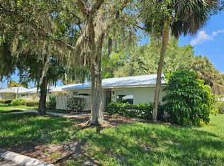 11481 W Bayshore Dr, Crystal River, FL 34429