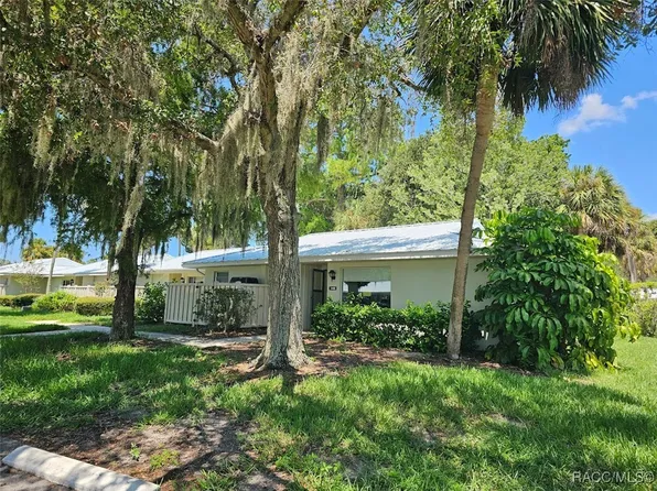 11481 W Bayshore Dr, Crystal River, FL 34429