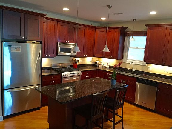 4th image of 1225 N Paulina St #2S