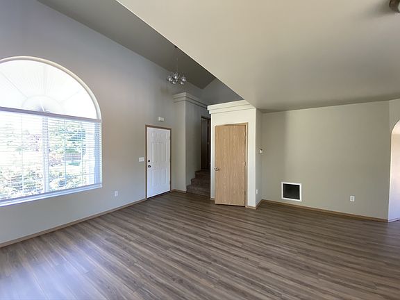 4th image of 19405 77th Avenue Ct E