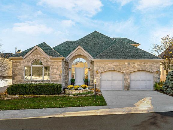 2nd image of 819 Crestway Dr