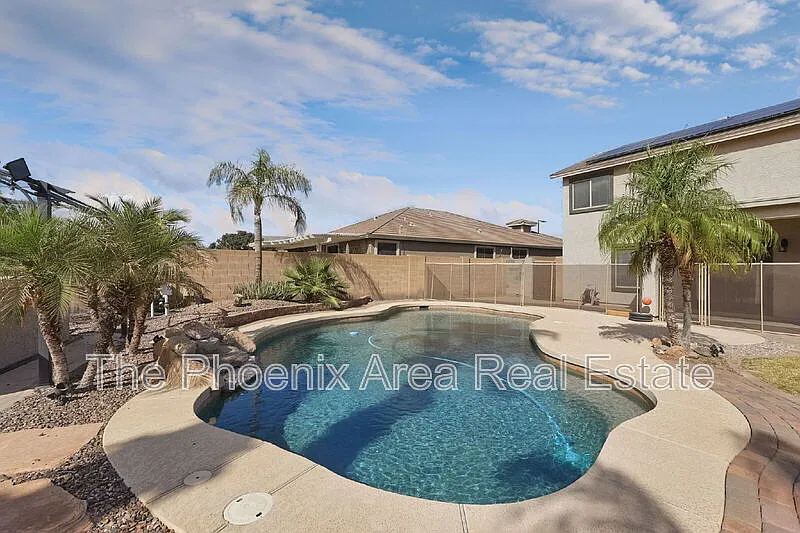 3 bed, 2.5 bath, 2789 sqft, $2,795 — Photo 1