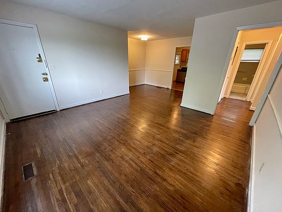 5th image of 3343 Old Montgomery Hwy APT B