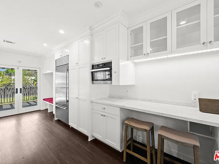 1542 S Canfield Ave — Photo 10
