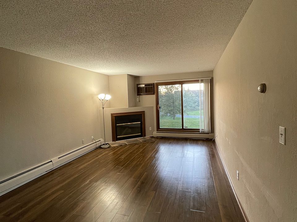1st image of 3440 Golfview Dr Unit 115