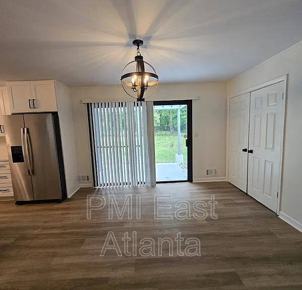2275 Country Club Ln SW — Photo 6