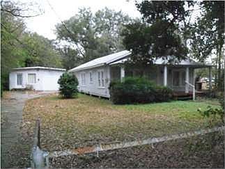 2nd image of 816 E Bloodworth Ln