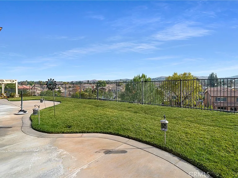 3126 Vista Ter — Photo 39
