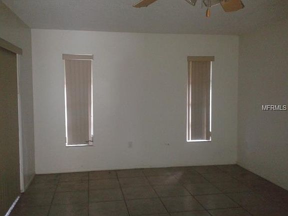 4th image of 2930 N Osprey Ave