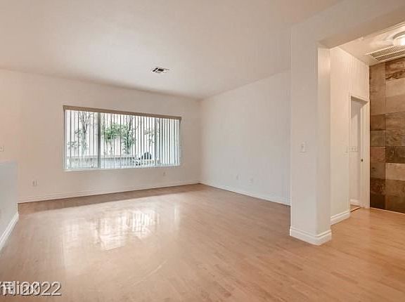 5th image of 2088 Mountain City St