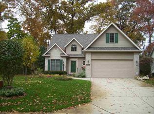 2207 Woodland Ct, Elkhart, IN 46514