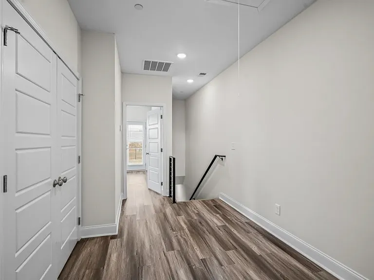 214 Franklin St #1 — Photo 19