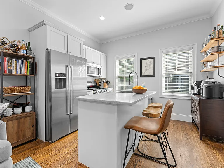 252 Bowen St #1 — Photo 2