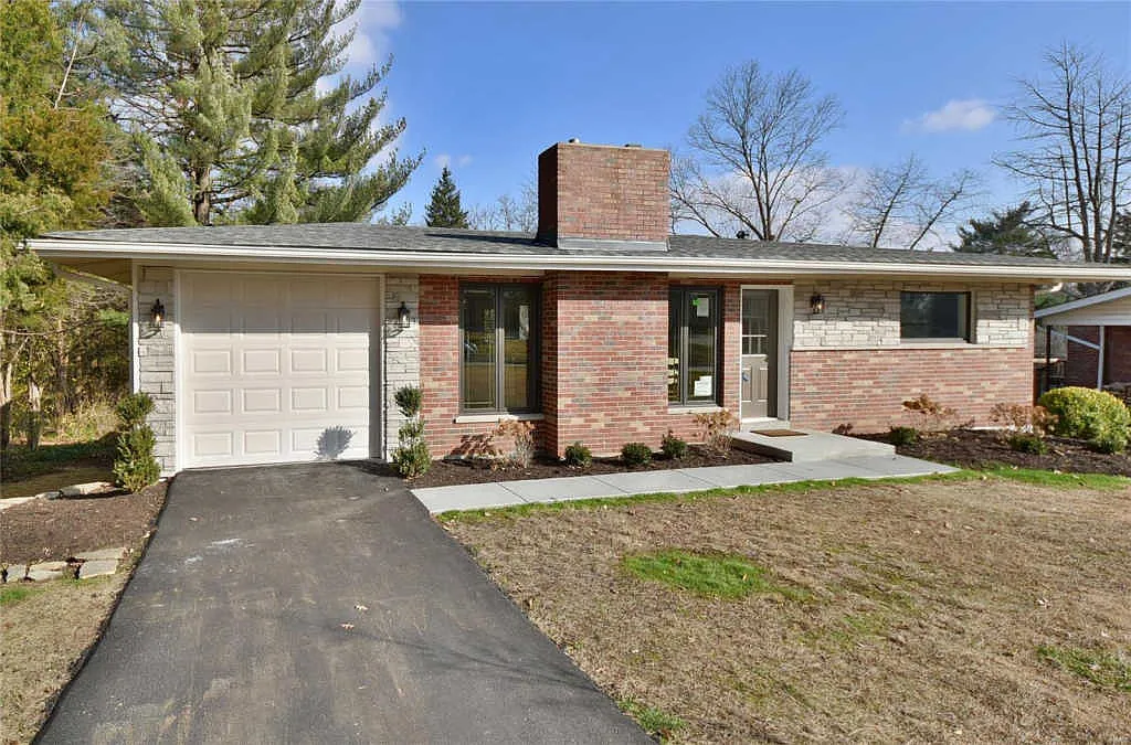 844 Renee Ln photo 1