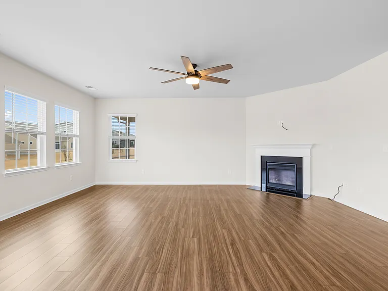 2207 Restina Dr — Photo 12