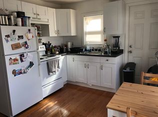 2 8th St #3, Cambridge, MA 02141