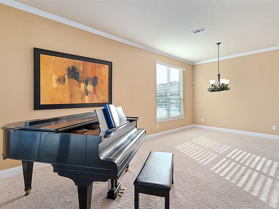 5th image of 6702 Old Settlers Way