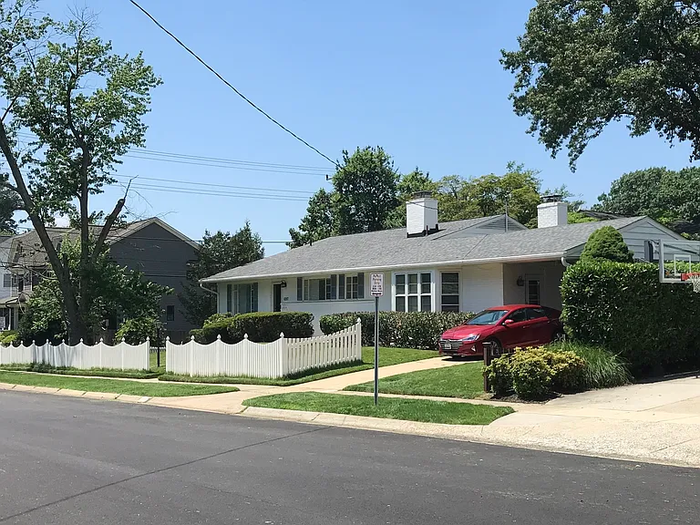 6207 Maiden Ln — Photo 4