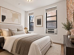 250 Broome St #15A, New York, NY 10002