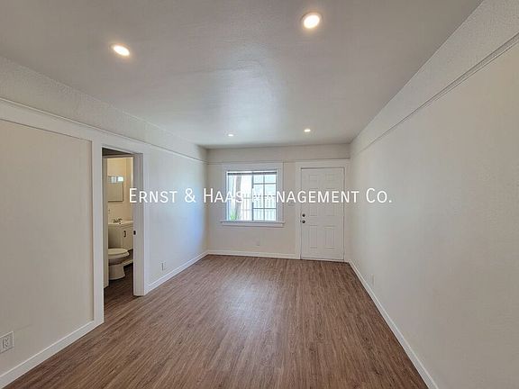 3rd image of 154 E Eagle St APT 2
