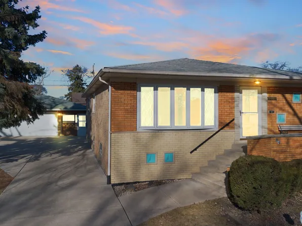 11008 Parkside Ave, Chicago Ridge, IL 60415