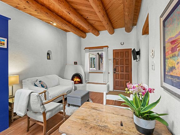 2nd image of 226 Kit Carson Rd #4