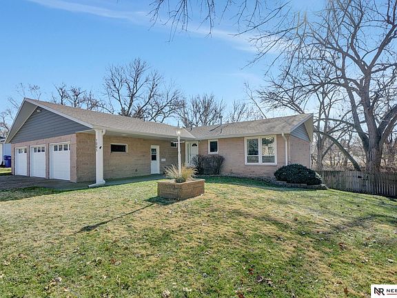 5th image of 1005 Longwood Dr