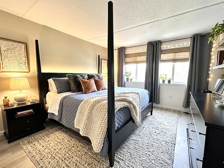 200 Cove Way #720 — Photo 3