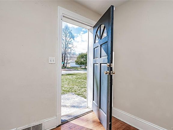 4th image of 3616 Walmsley Blvd