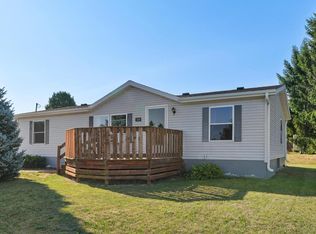 304 Park Ln, Mishicot, WI 54228