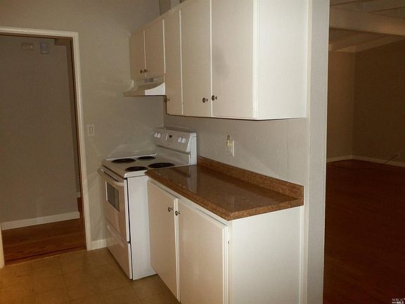 5th image of 240 Los Altos Drive