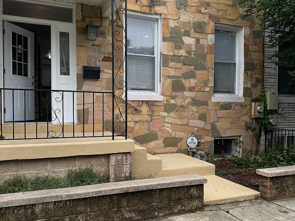 1st image of 447 Lamont St NW