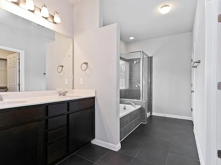 9802 Tanglemede St — Photo 18