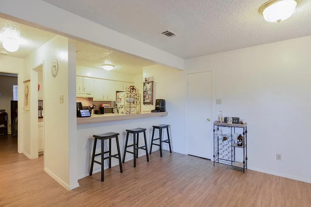 5203 Evans Ave — Photo 4