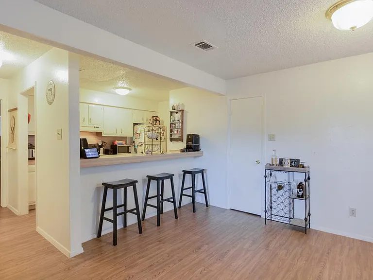 5203 Evans Ave #B — Photo 4