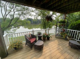 600 Laurel Lake Rd APT 4, Mequon, WI 53092