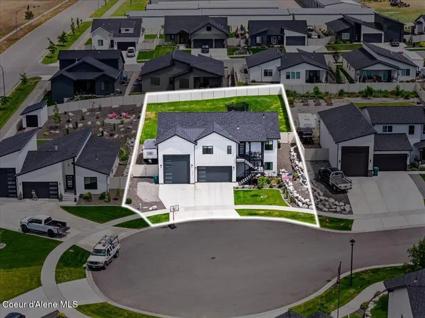 13740 N Ramore Ct, Rathdrum, ID 83858