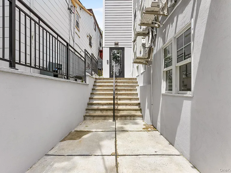 99 Main St #1 — Photo 11